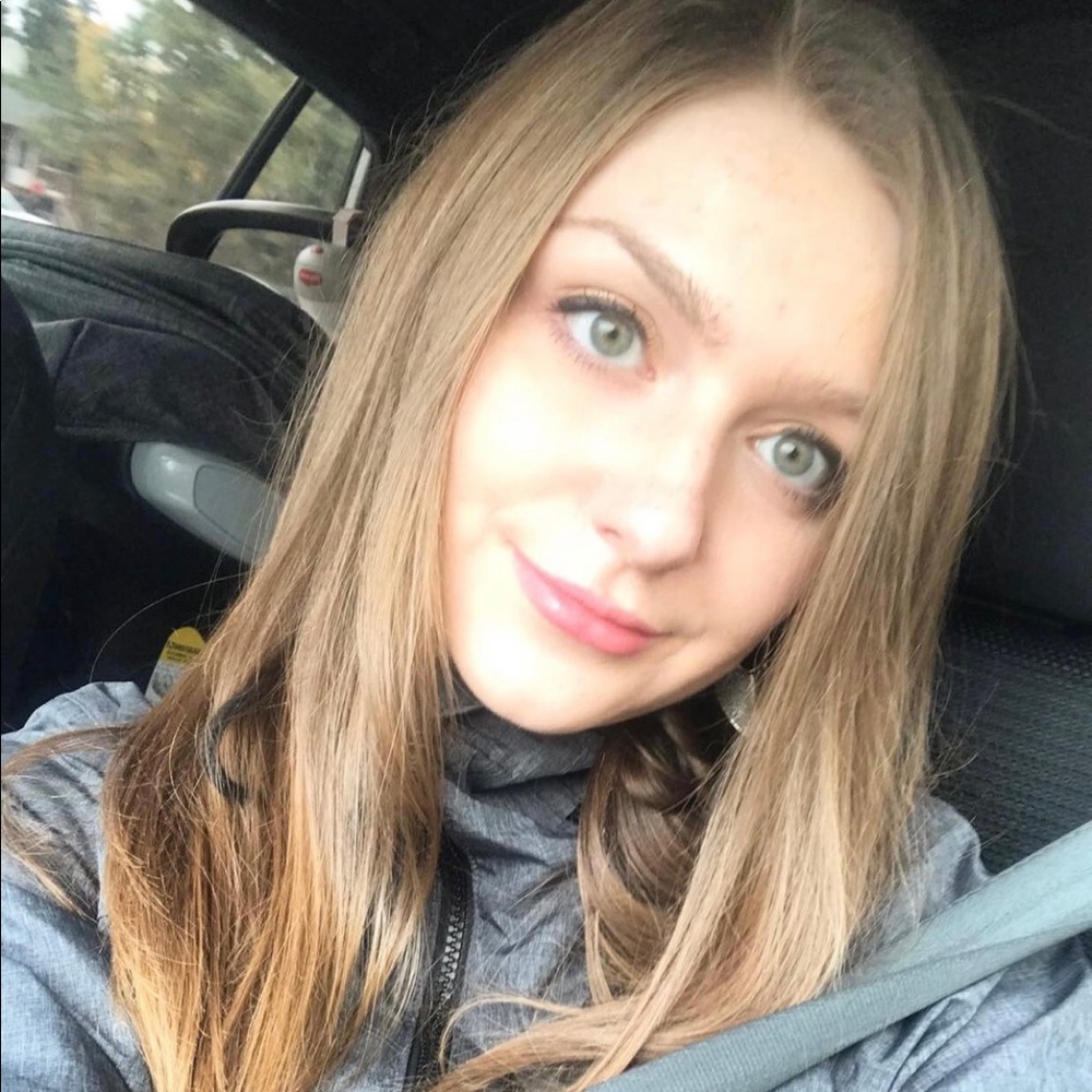 Meet your Posher, Anna